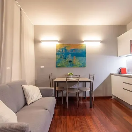 Agape Elegante In Pieno Centro Hotel *